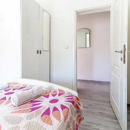 Luka Lucica Apartment Vir Exterior photo