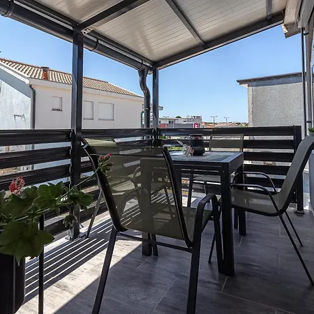 Luka Lucica Apartment Vir Exterior photo