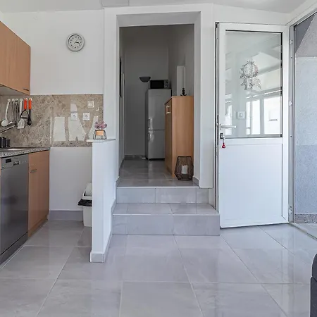 Luka Lucica Apartment Vir Exterior photo