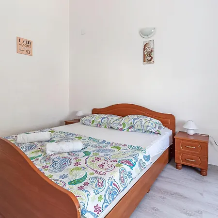 Luka Lucica Apartment Vir Exterior photo