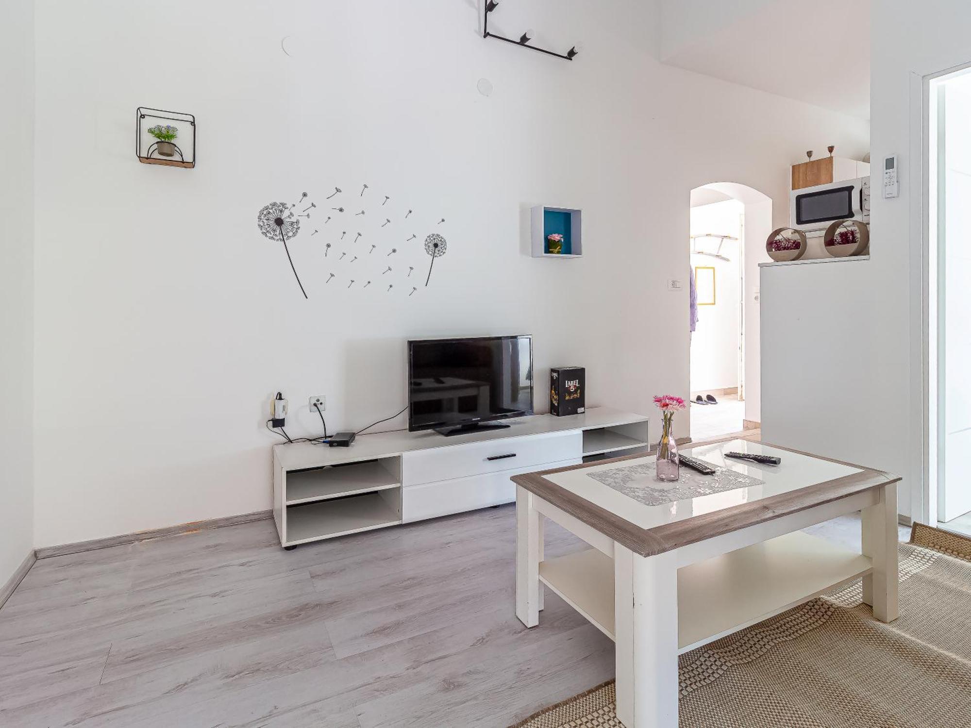 Apartment Luka Lucica *